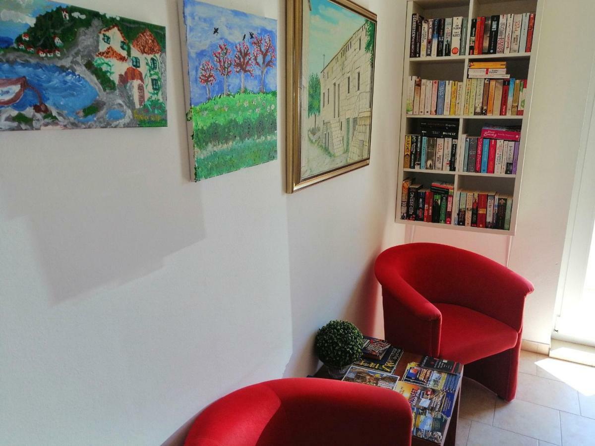 Apartments Villa Jadranka Marusici  Екстериор снимка